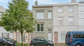 Huyze Elise Free Parking - Image 3