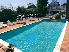 Le Chene Hotel - Image 3