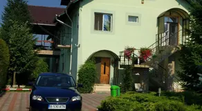 Casa cu pauni - Image 4