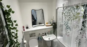 Comfortable double room & single room in vibrant Hatfield neighbourhood - Image 2