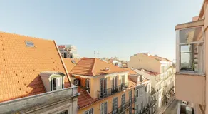 Claude Homes Lisbon Rato - Image 5