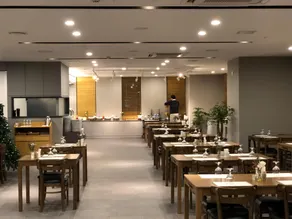 AM Hotel - Image 4