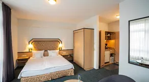 Apart' Hotel - Image 2