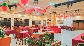 RedDoorz Plus at Plaza Hotel Tanjung Pinang - Image 2