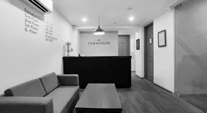 Super Townhouse 158 Near Netaji Subhash Marg Near Appu Ghar - Image 3