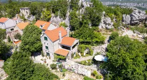 Holiday house with a parking space Svinisce, Omis - 25178 - Image 4
