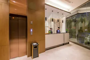 Home Inn Plus Shanghai Zhongshan Park Jiangsu Road Metro Station - Image 3