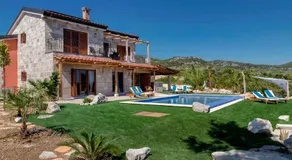 Luxury Villa Galapagos Hvar Town - Image 4