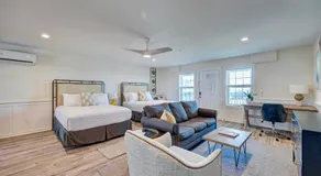 103 Queen ADA & Pet Friendly Suite, 1st Floor Sundown - Image 2