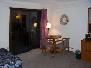 Cascades Lodge - Image 2