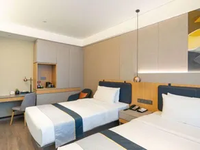Home Inn Kunming Baita Road - Image 2