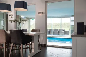 Luxury, stylish cottage with indoor pool, whirlpool, sauna and sun shower - Image 4