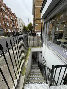 Perfectly Positioned London Retreat - Image 3