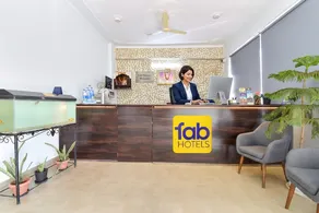 FabHotel Hans - Image 3