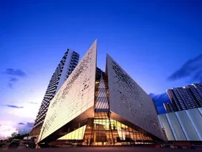 Overseas Chinese Hotel - Image 3