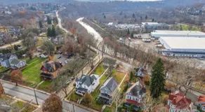 Cozy 1BR King - Near City Airport - Image 5
