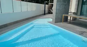 Appartamento in città con Giardino e Piscina privati - Image 4