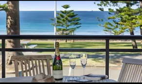 Beachfront on Golden Mile - Image 4