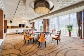 Summer Palace Hotel - Image 5