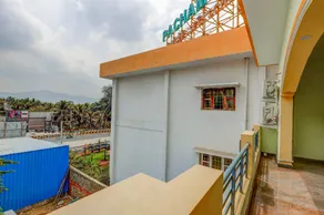 OYO 70986 Abi Plaza - Image 2