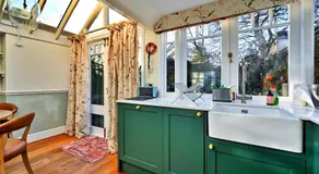 Finest Retreats - 123, High Street - Image 4