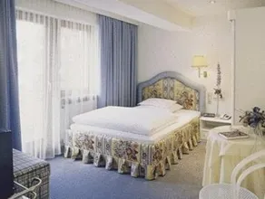 Hotel Garni Sursilva - Image 2
