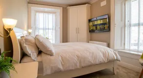 The Canalside B&B at The Auld Shebeen Bar - Image 2