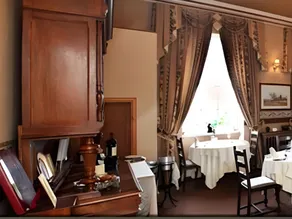 The County Hotel - Image 4