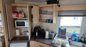St Osyth, Clacton-on-sea, Cozy Beach side Caravan, Wifi, Tea and Coffee, Parking included - Image 5
