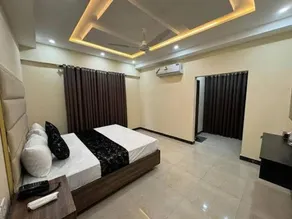 BNB Royal Galaxy Family Hotel - Image 4