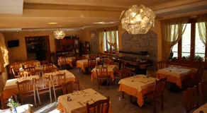 Albergo Ristorante Pizzeria DEL PONTE - Image 3
