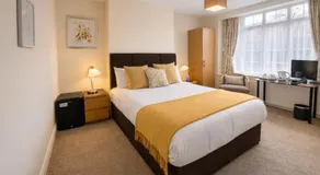 Hampton Lodge En-Suite Rooms with Free Parking - Image 2