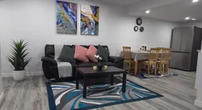 Edmonton Elegant 1BR Basement-Style Suite Sleeps 3 - Image 3