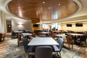 SpringHill Suites Louisville Downtown - Image 4