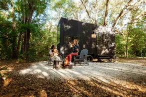 Postcard Cabins Machimoodus, Outdoor Collection by Marriott Bonvoy - Image 3