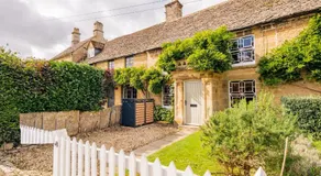 Historic 3 Bedroom Cottage in the Cotswolds - Image 4