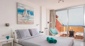 Ocean View Penthouse Stranden. Oslagbar havsutsikt. Wifi. A / C - Image 2