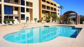 Island Inn - Image 4