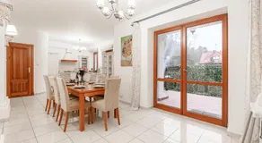 Lumina I Premium House 253m2 I 12 guests I Parking I 2 Bathrooms I Terrace - Image 3