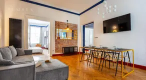 SquadGoals House - Spacious Stays by Fragola Apartments - Image 3