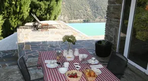 Casa Da Piscina Quinta Do Espinho Douro Valley - Image 4