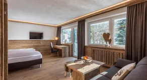 Almhof Kitzlodge - Alpine Lifestyle Hotel - Image 2