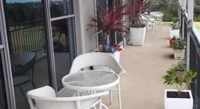 Swan Lake Guest House - Image 3