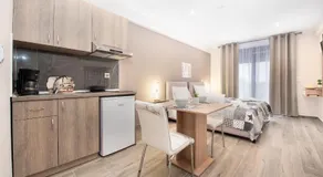 Oasis Apartments - Image 4