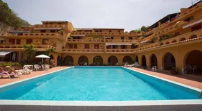 Jerry Beach house - Image 2