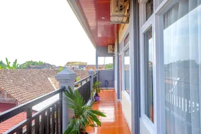Sans Hotel Kumbang Yogyakarta by RedDoorz - Image 2
