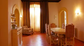 Marchanta Riverside Hotel - Image 4