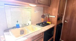 Cozy Vegas Bunkhouse RV - Image 3