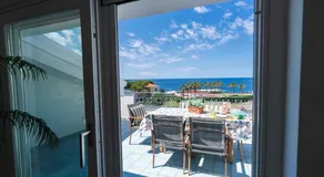House of Poseidon - Luxury Suite - Image 3