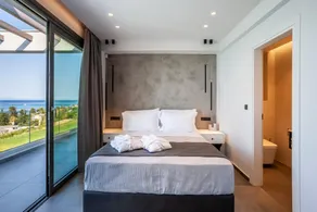 Antonio Villa - Image 2